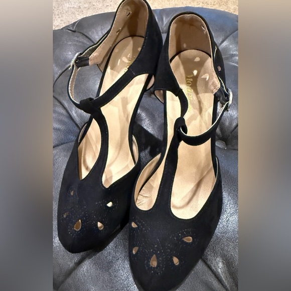 Modcloth Graham Black Heels with Mary Jane Strap Whimsygoth Vintage Look - Picture 1 of 11
